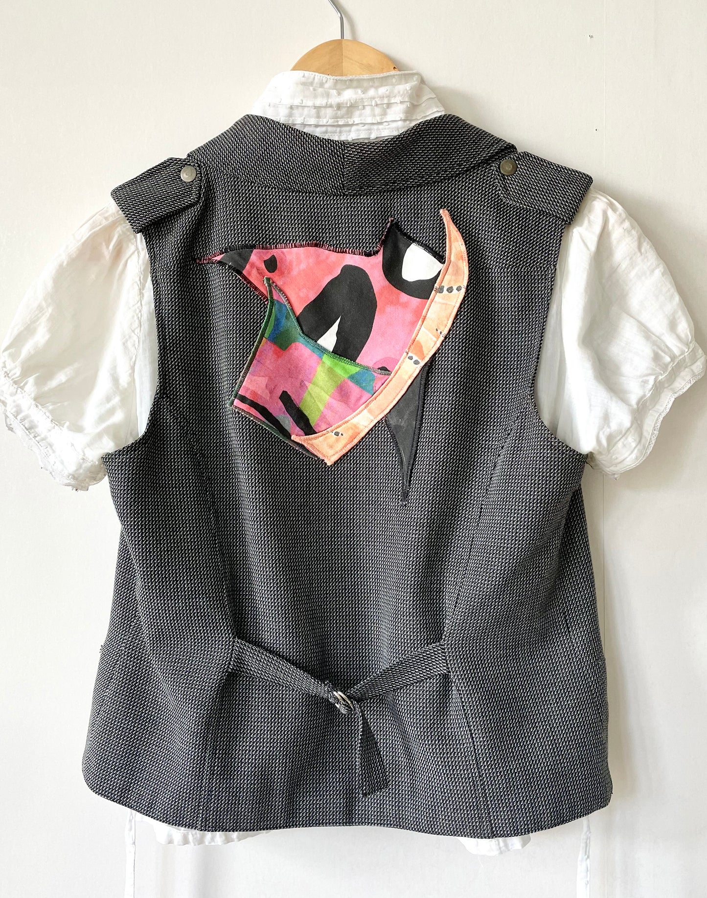 Add new design - Väst + kollage av textilspill stl S